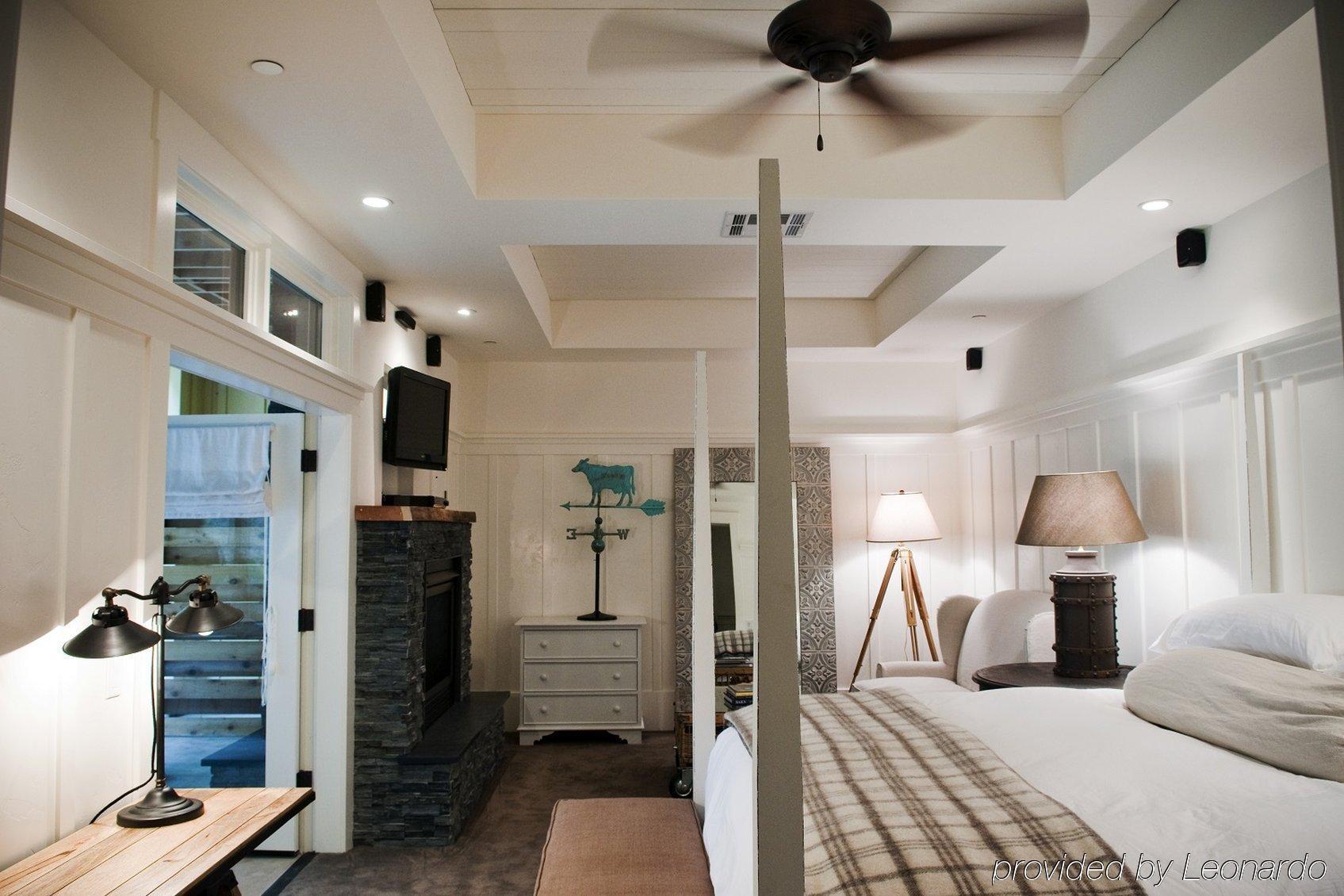 Farmhouse Inn Forestville Экстерьер фото