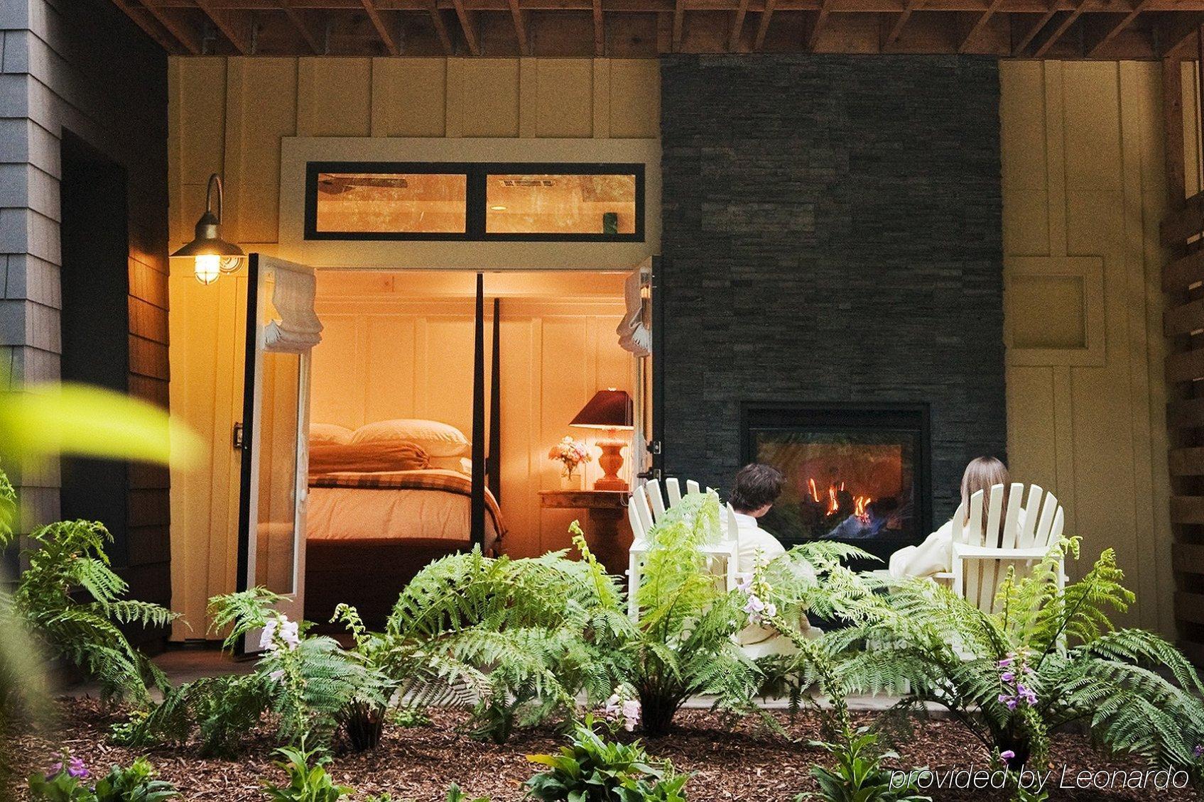 Farmhouse Inn Forestville Экстерьер фото