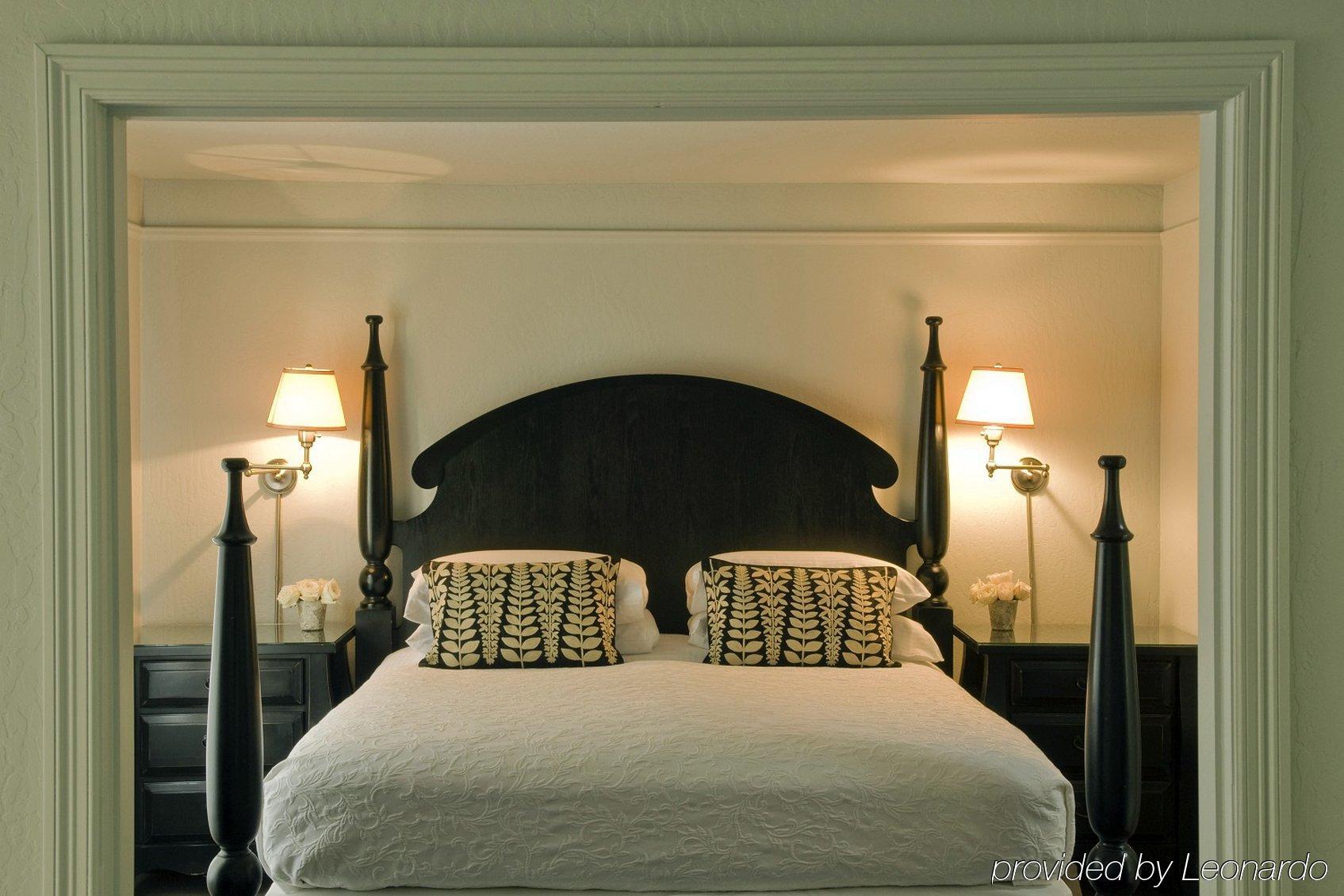 Farmhouse Inn Forestville Экстерьер фото